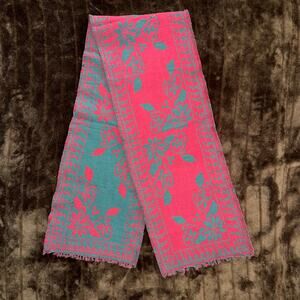 Red/Green Reversible Woven Cotton Christmas‎ Table Runner Fringe Edges 12" x 68"